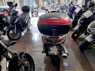 Suzuki Burgman 125 - Maxi Scooter Automática