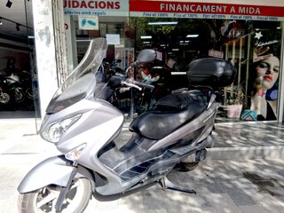 Suzuki Burgman 125 - Maxi Scooter Automática