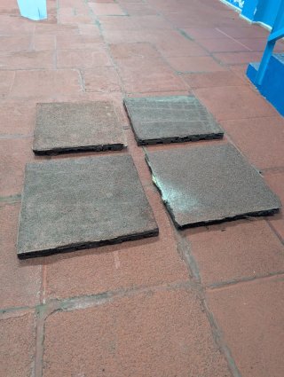 Más de 30 losas suelo parque antiimpacto