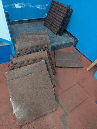 Más de 30 losas suelo parque antiimpacto