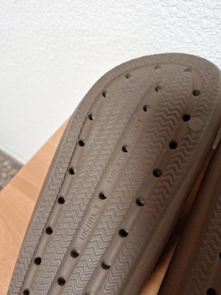Chanclas marrones talla 41