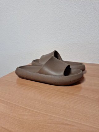 Chanclas marrones talla 41
