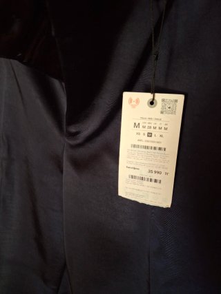 Pantalón pinzas Zara. Azul marino. Talla M