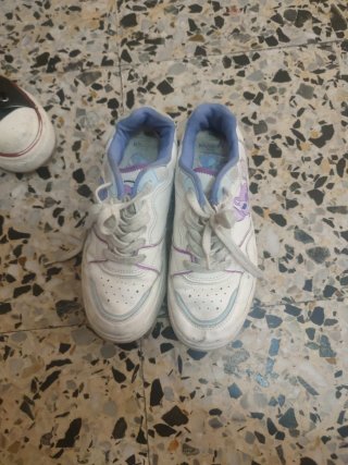 Lote de zapatos para niñas
