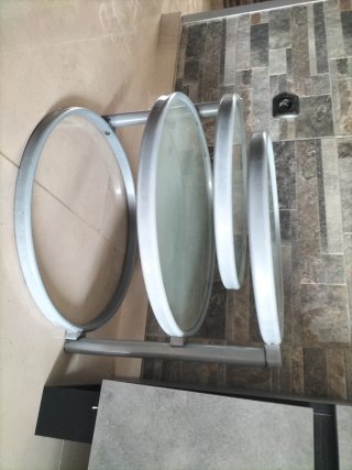 Mesa auxiliar cristal y metal