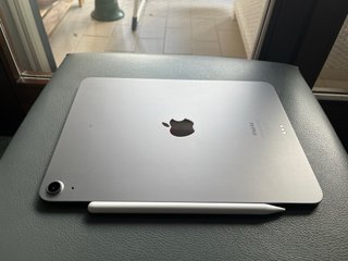iPad Air 11 M2 + Apple Pencil Pro + Cover ESR