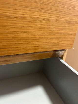 Cómoda de madera con 4 cajones