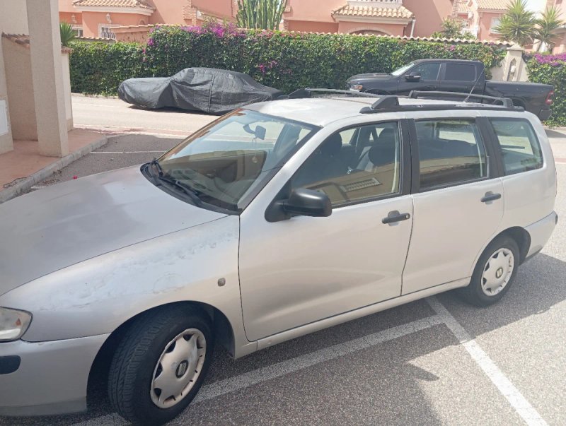 SEAT Cordoba 2000 - foto 1