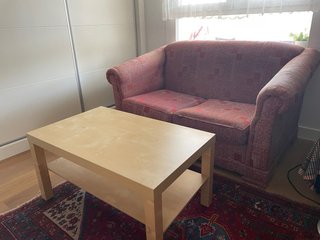 Sofá de 2 plazas rosa y rojo