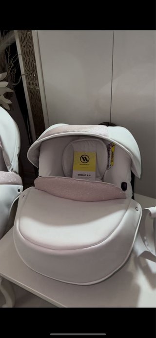 Carro de bebé Bytax rosa y blanco