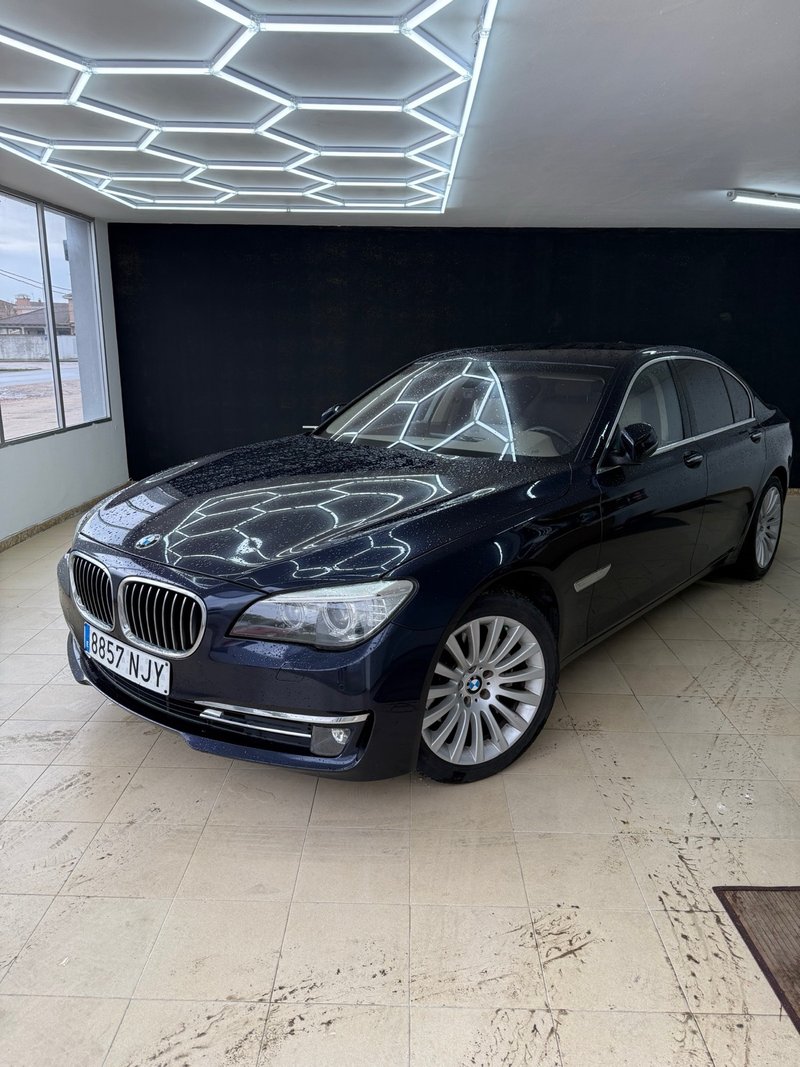 BMW Serie 7 2015 - foto 1