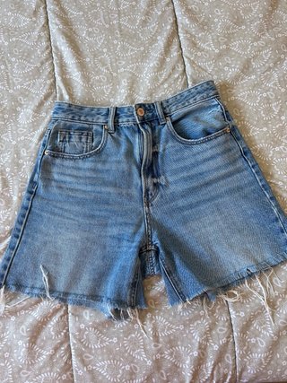 Shorts vaqueros Stradivarius Talla 38