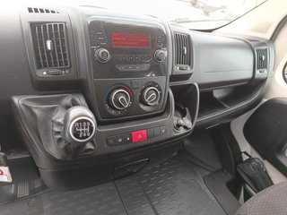 Peugeot Boxer 2.0 COMBI ADAPTADA PMR 130CV