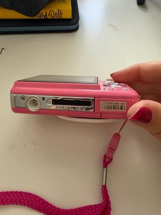 Cámara Hello Kitty Rosa + Funda Sanrio