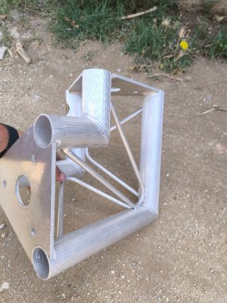 Truss Triángulo 90° Aluminio bjr
