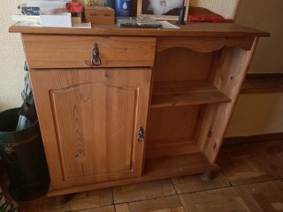 Mueble de madera rústico