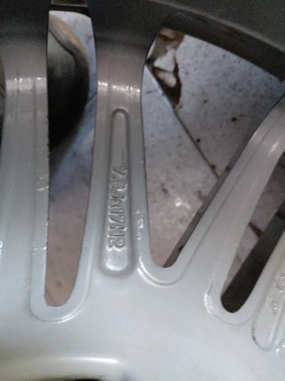 4 LLANTAS DE 17  VW Y MERCEDES AUDI