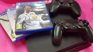 Consola PS4 Slim Negra + Juegos