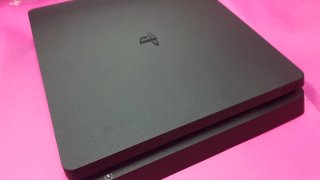 Consola PS4 Slim Negra + Juegos