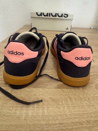 Adidas Breaknet Azul y Rosa