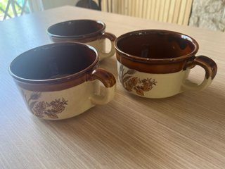 Set di 3 Tazze Antiche Consomé in Ceramica