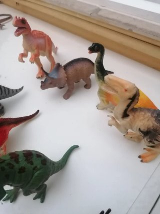 Lote figuras dinosaurios PVC