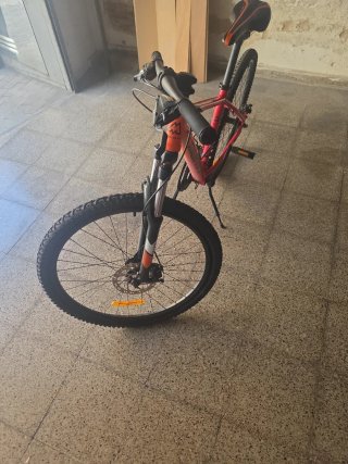 Bicicleta de Montaña Roja y Naranja Monty KX9