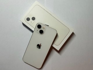 iPhone 13 Apple