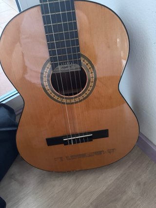 Guitarra Clásica Admira Juanita + Funda