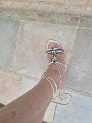 Sandalias FARRUTX Tiras Trenzadas Blancas y Negras