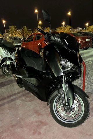 Yamaha XMAX Tech MAX 125 Negra 2024