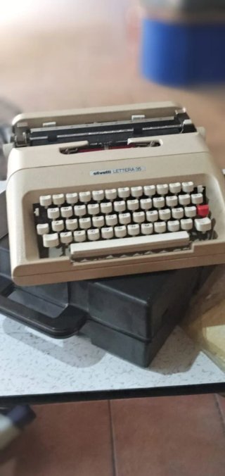 Máquina de escribir Olivetti Lettera 35