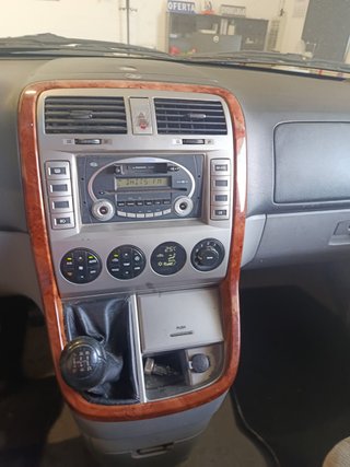 KIA Carnival 2005