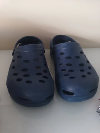 Zuecos Azul Marino
