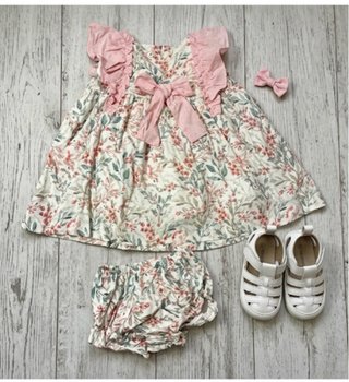 Conjunto vestido, braguita y sandalias