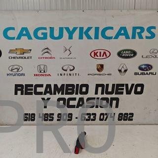 ANCLAJE CINTURON CENTRAL TRASERO TOYOTA AVENSIS