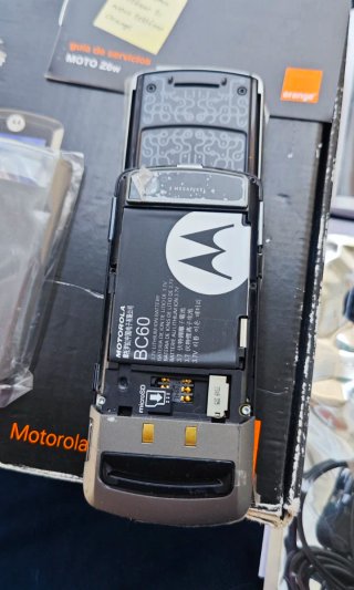 Motorola Z6w con scatola e accessori arancione