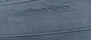 Shorts Fornarina azul marino con volantes
