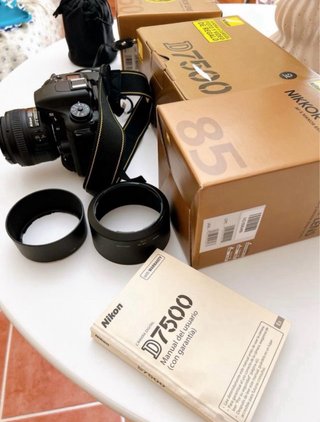 Nikon D7500 con objetivos