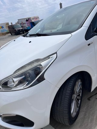 Peugeot 208 1.6 , 2016