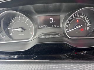 Peugeot 208 1.6 , 2016
