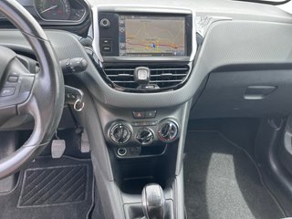 Peugeot 208 1.6 , 2016