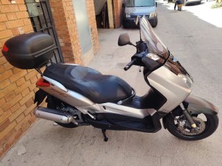 Scooter Negro y Gris