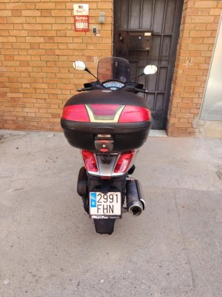 Scooter Negro y Gris