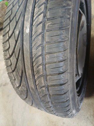 Neumático con llanta 205/55 R 17 91V