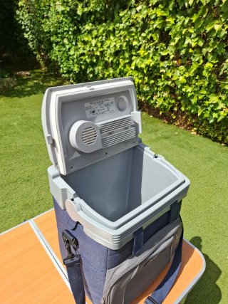 Nevera portátil 12v. para automovil