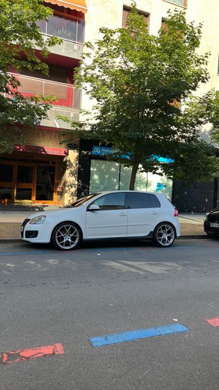 Volkswagen Golf 5 GTI