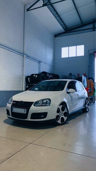 Volkswagen Golf 5 GTI