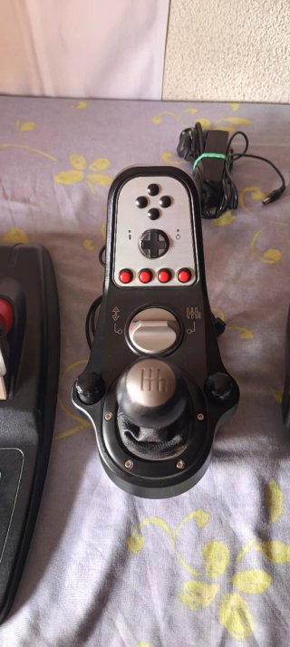Volante Logitech G25 Completo