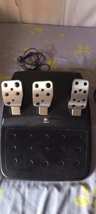 Volante Logitech G25 Completo